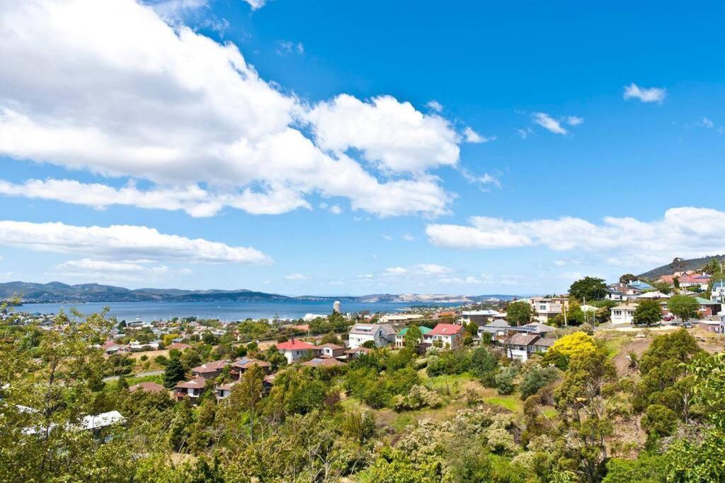 Lovely Brick Cottage With Amazing Water View Hobart Dış mekan fotoğraf